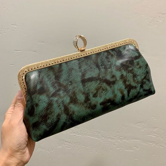 Handsewn Genuine Premium Leather Ring Shaped Push-lock Clutch/Crossbody - Picture 4 of 16